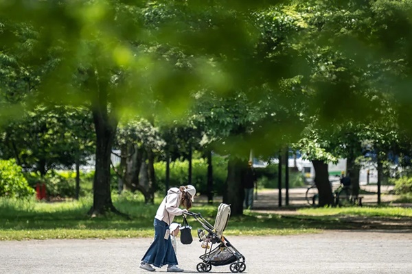 Khuyên phụ nữ mang thai nên nấu ăn, dọn dẹp và massage cho chồng, giới chức một thành phố Nhật Bản lên tiếng xin lỗi-1