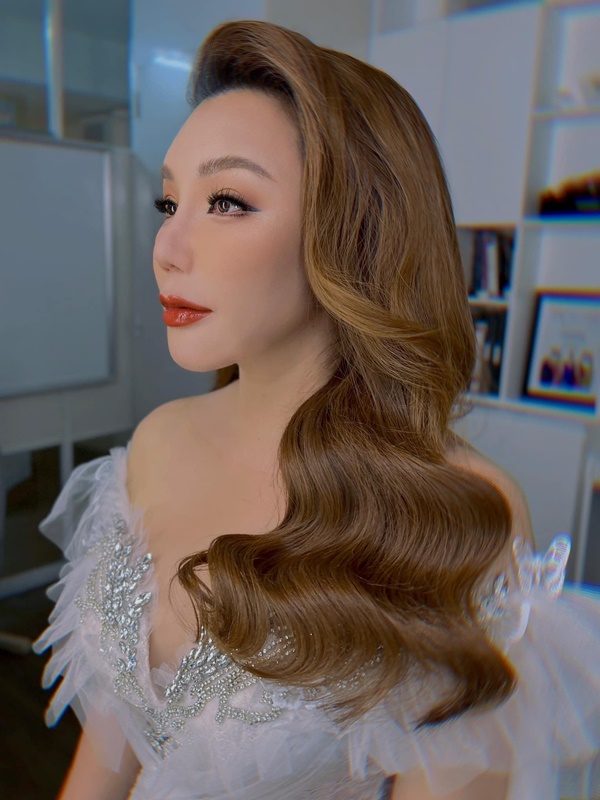 Hồ Quỳnh Hương nhan sắc ở tuổi 43 khác lạ khó nhận ra-9