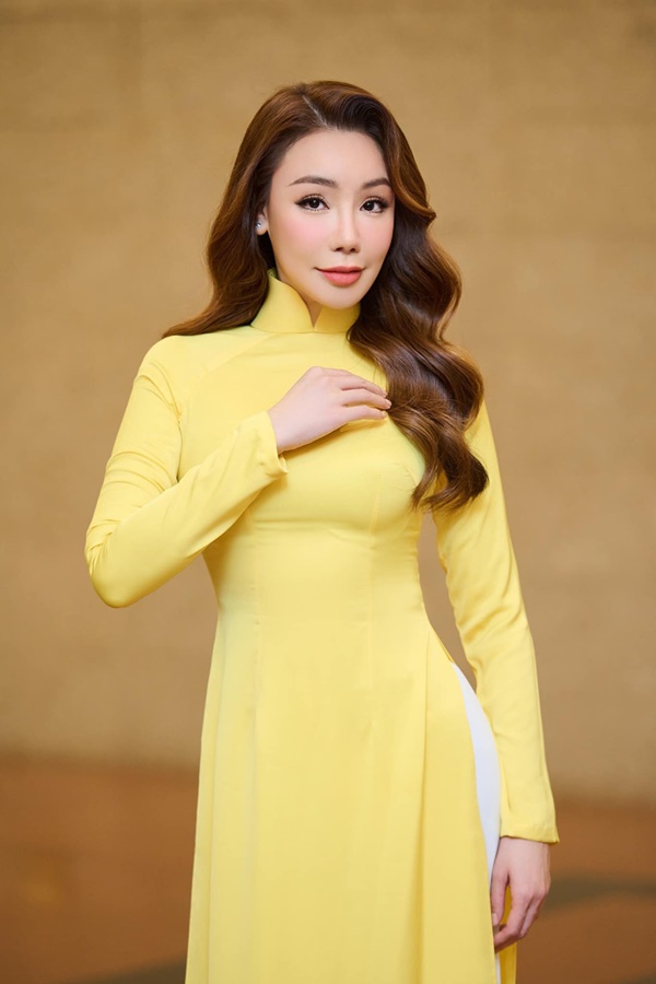 Hồ Quỳnh Hương nhan sắc ở tuổi 43 khác lạ khó nhận ra-10