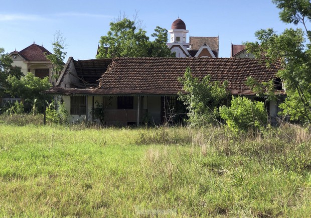 Đất vàng giữa trung tâm thành nơi... chăn bò, đổ rác-14