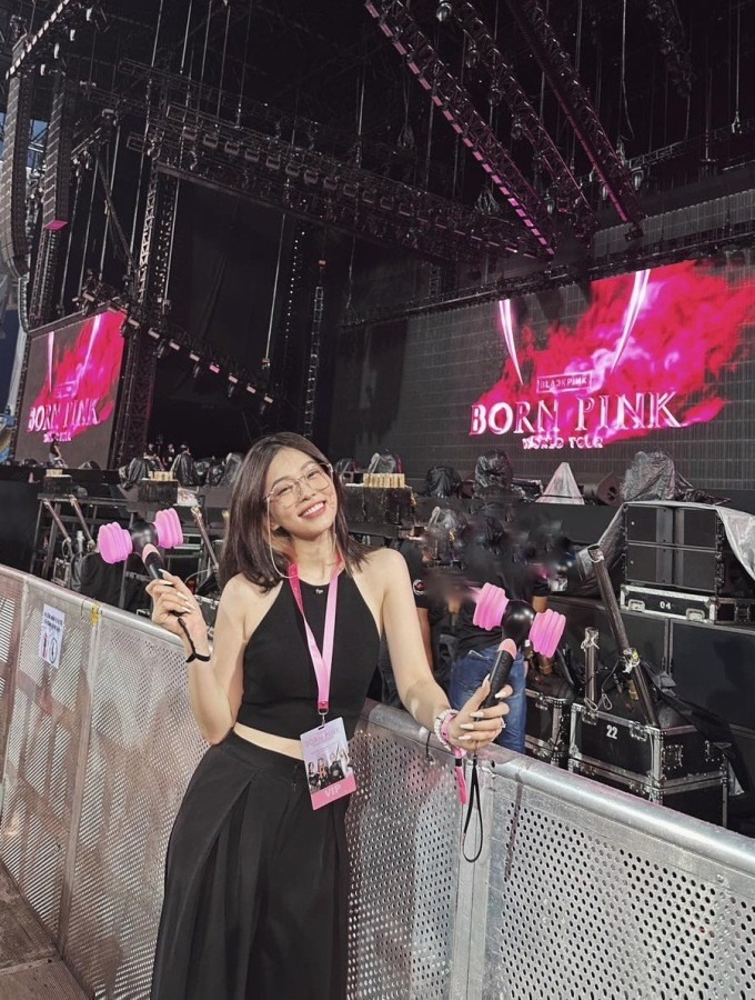 Dàn hoa hậu, người nổi tiếng xem đêm diễn đầu tiên của BlackPink ở sân Mỹ Đình-7