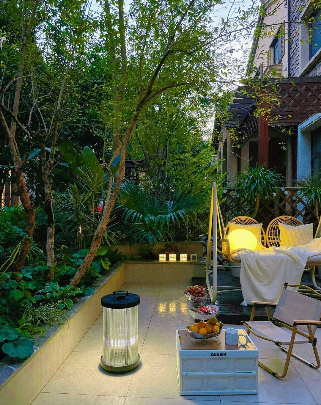 Bà mẹ 2 con tự tay cải tạo sân vườn 40m2 trở thành nơi nghỉ ngơi đẹp mắt-1