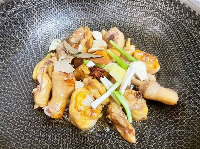 Loại rau duy nhất chứa vitamin D đem kho thịt gà được món ngon bổ, có thể phòng chống ung thư-5