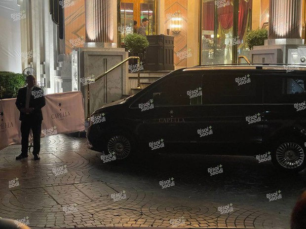 Rosé tươi rói chào tạm biệt, cùng Jisoo - Jennie ra sân bay về Hàn luôn sau concert Hà Nội-7