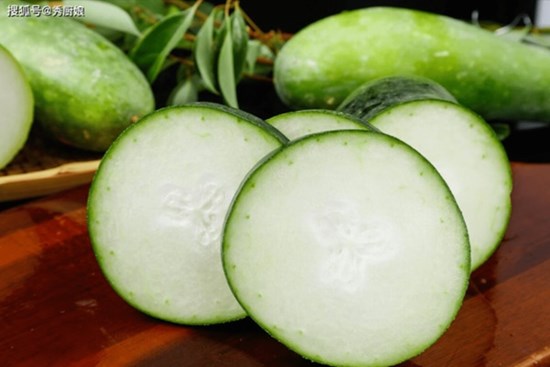 Bí xanh là thần dược cho sức khỏe, nhưng đại kỵ với 2 thực phẩm quen thuộc này