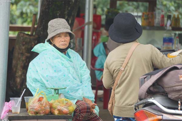 Hiện trường vụ sạt lở khiến 4 người bị vùi lấp ở đèo Bảo Lộc-17