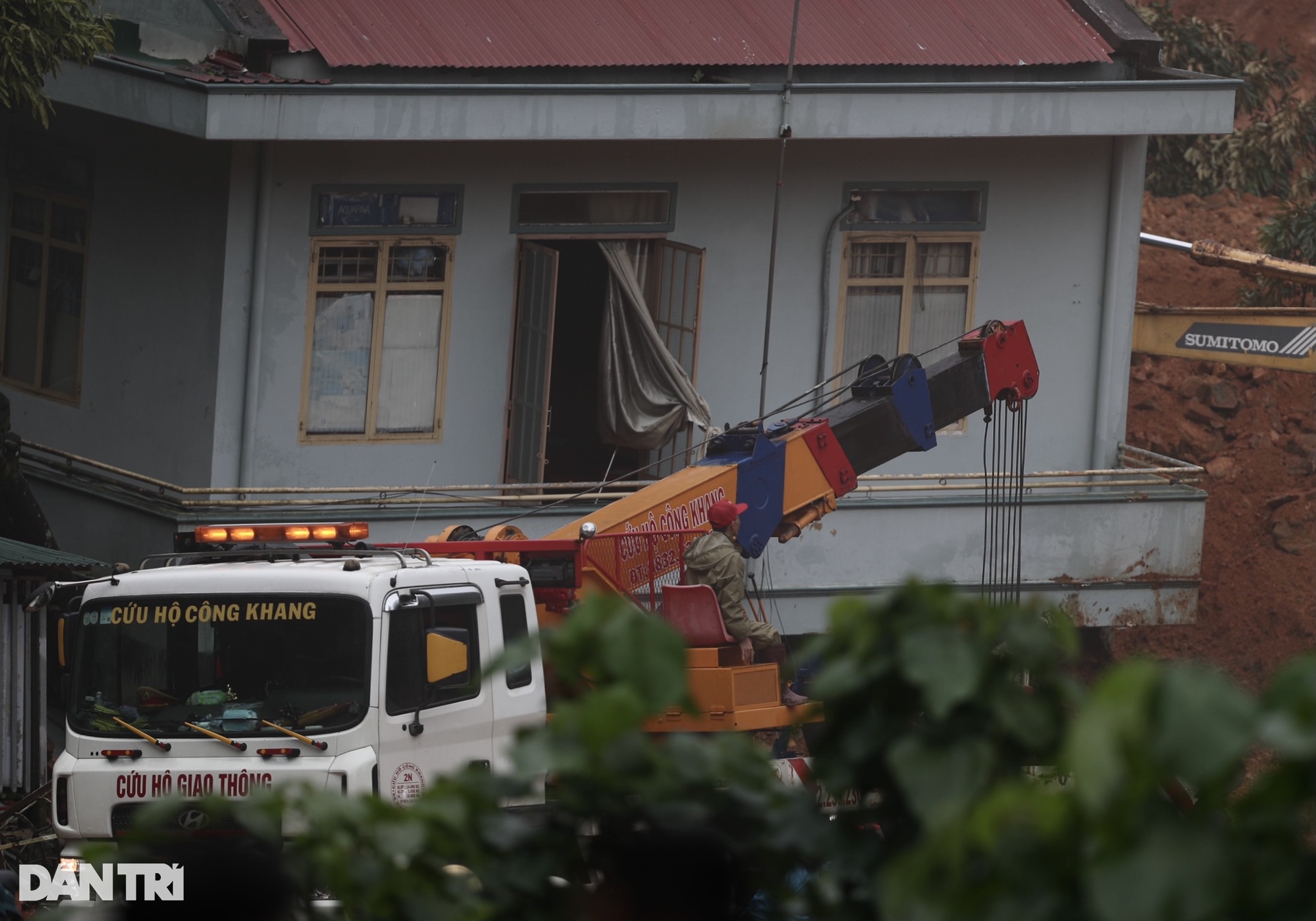 Hiện trường vụ sạt lở khiến 4 người bị vùi lấp ở đèo Bảo Lộc-8