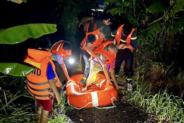 Ngập lụt, sạt lở nghiêm trọng ở Yên Bái, 2 người thiệt mạng-11