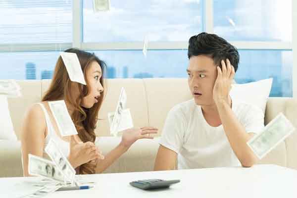 Phụ nữ U40 làng tôi có nhà to, xe sang, còn đàn ông lương không đủ sống-2