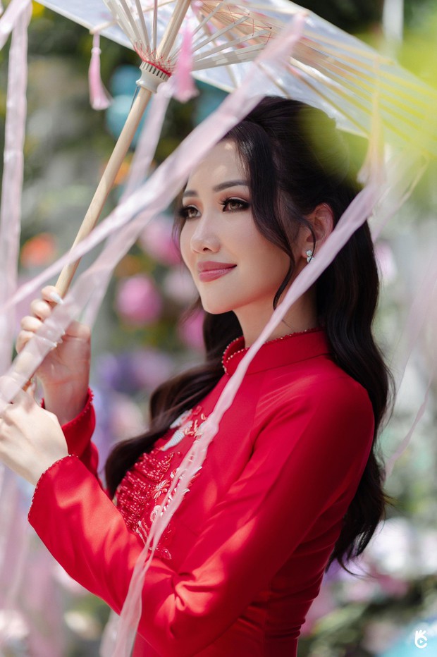 Cô dâu nhận 26 sổ đỏ hồi môn đi lên từ gia cảnh nghèo khó, 27 tuổi mua nhà 1,1 triệu USD tặng cha mẹ-4