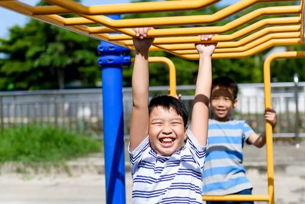 Một số bài tập giúp trẻ tăng chiều cao, cha mẹ nên khuyến khích con rèn luyện hàng ngày-2