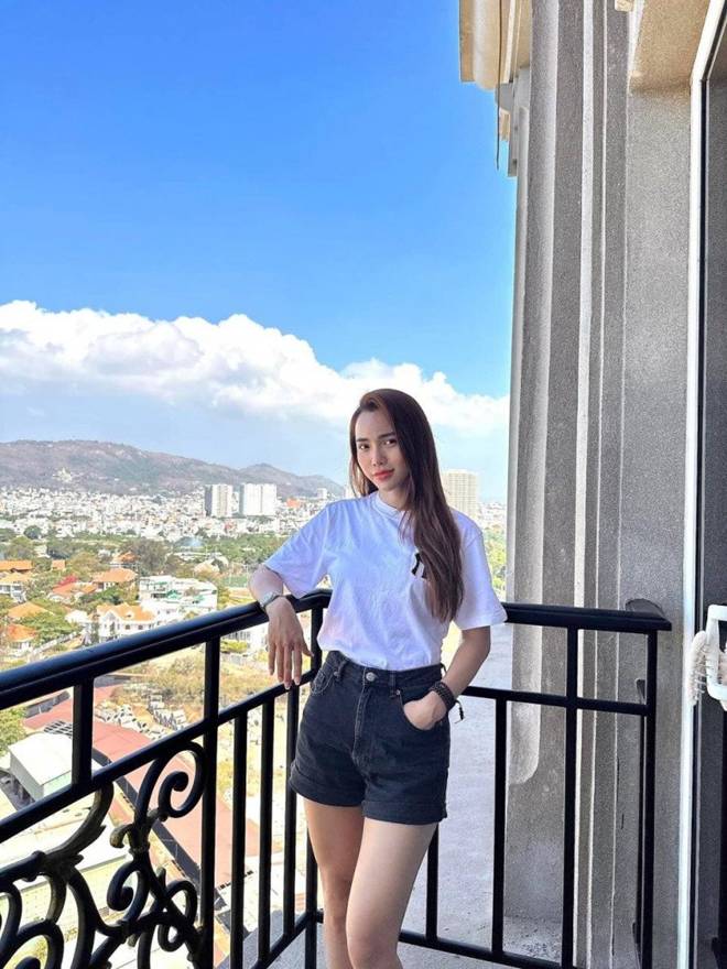 Mẹ đơn thân về làm vợ Ưng Hoàng Phúc, bầu bí tăng 20kg, giờ là gái 3 con dáng đẹp phát mê-6