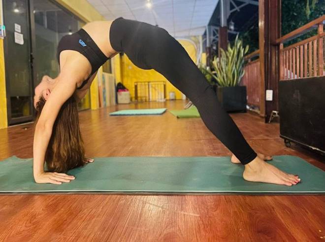 Mẹ đơn thân về làm vợ Ưng Hoàng Phúc, bầu bí tăng 20kg, giờ là gái 3 con dáng đẹp phát mê-10