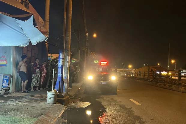 Một giáo viên tử vong bên lề đường Nguyễn Thị Định-1