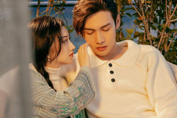 Đêm tân hôn nhận hộp quà lạ từ mẹ chồng, tôi xấu hổ ê chề bỏ về nhà mẹ đẻ-1