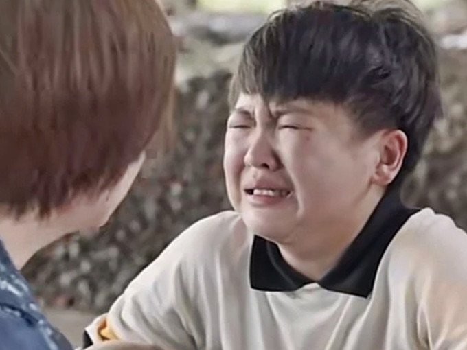 Cậu bé 10 tuổi giỏi nhất lớp vẫn bị mẹ ép học ngày đêm tới mức co giật, nhập viện điều trị vẫn phải học bảng cửu chương-1