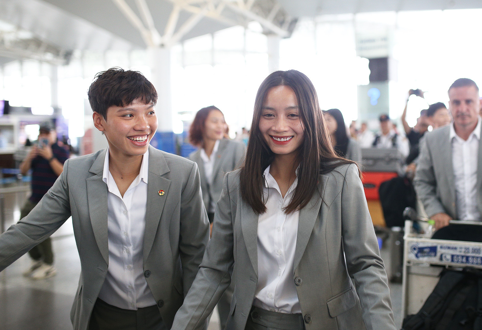 Tuyển nữ Việt Nam nhận thưởng gần 18 tỷ đồng sau World Cup-2