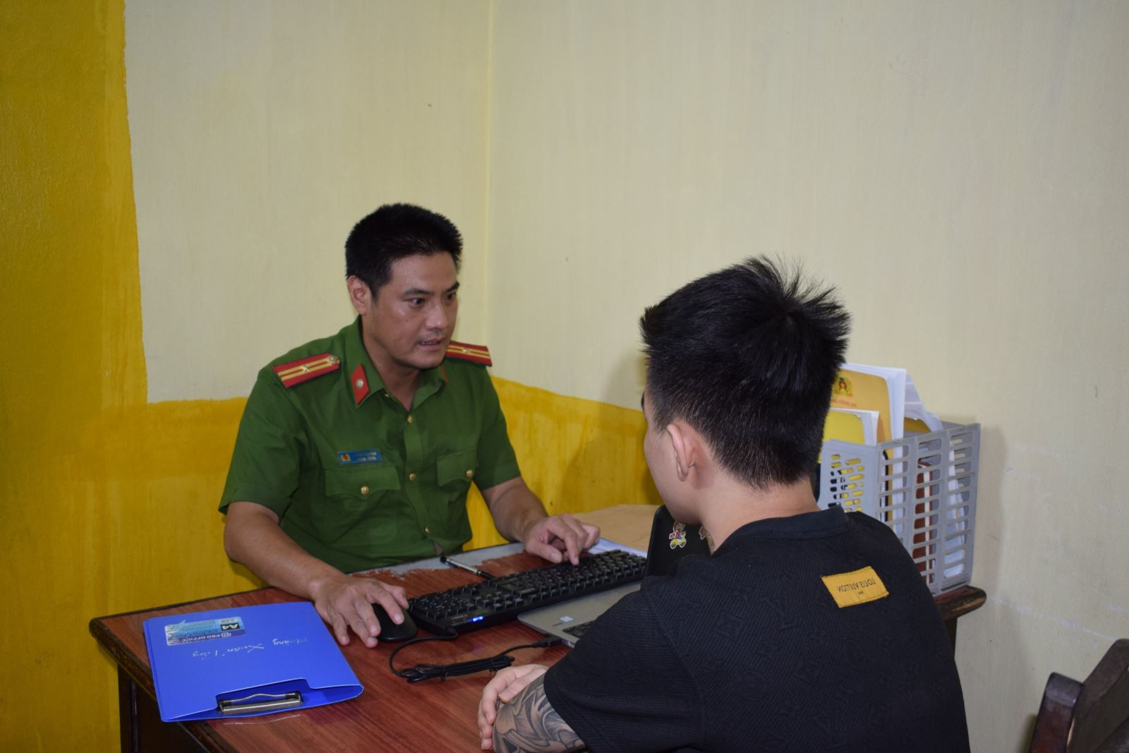 Tuyển người trên Facebook, thanh niên lừa bán 3 cô gái với giá 20 triệu-2