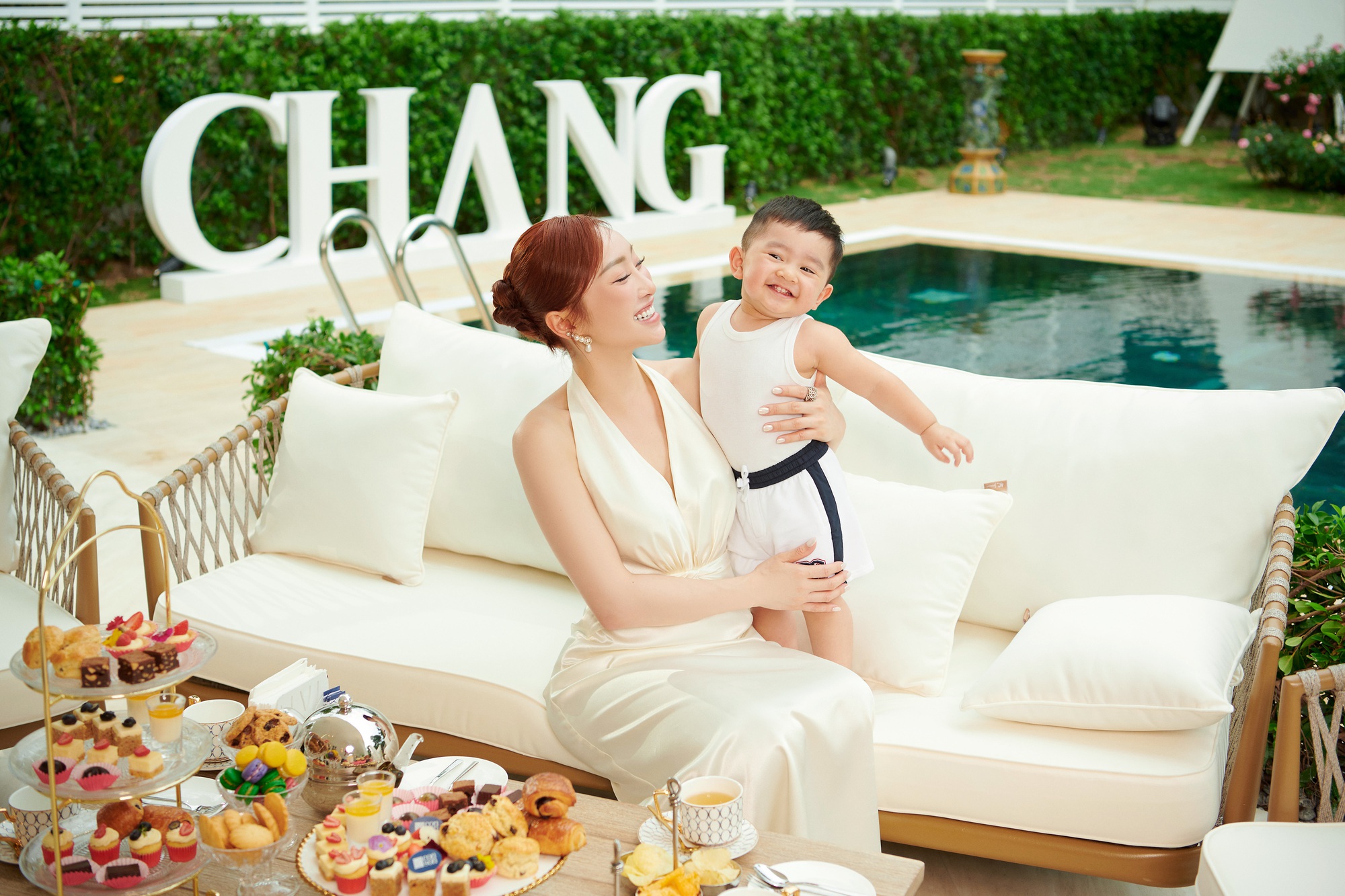 Chi Bảo – Lý Thùy Chang chiều con nhất nhì Showbiz Việt, đầu tư sân vườn trong không gian triệu đô chỉ để con vui chơi-5