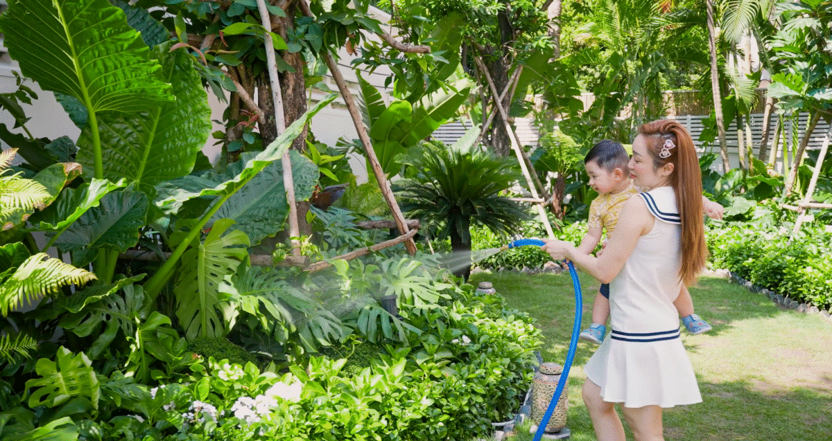 Chi Bảo – Lý Thùy Chang chiều con nhất nhì Showbiz Việt, đầu tư sân vườn trong không gian triệu đô chỉ để con vui chơi-13