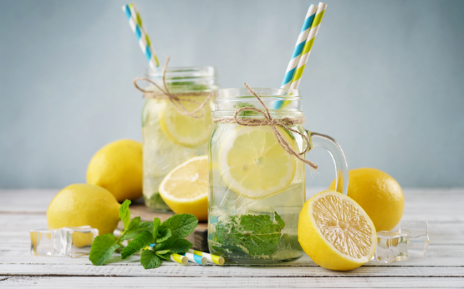 Công thức pha nước chanh điện giải cực dễ, vừa giúp tăng sức đề kháng lại giúp giảm cân hiệu quả-1