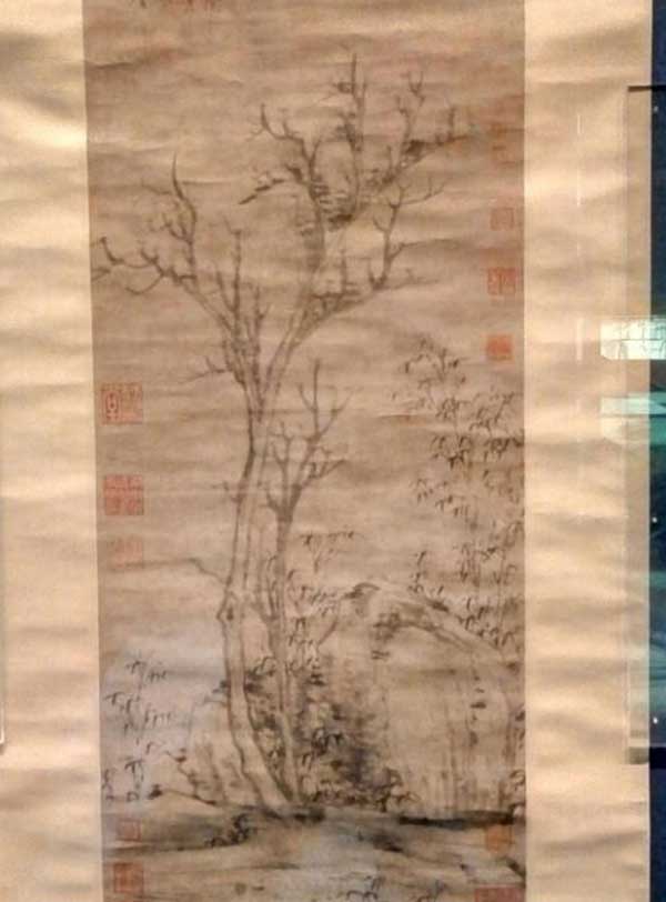 Bất ngờ tìm thấy báu vật khi phá dỡ ngôi nhà cổ-4