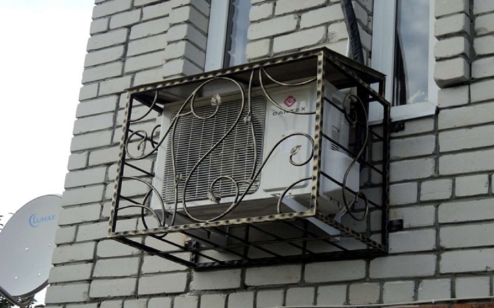 Cục nóng điều hòa có cần che chắn khi đặt ngoài trời?-1