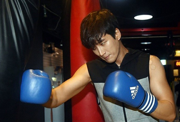 Bạn trai Jisoo: Võ sĩ đổi đời sau Hậu Duệ Mặt Trời, yêu thầm Hye Kyo và cái kết bên chị cả BLACKPINK-2