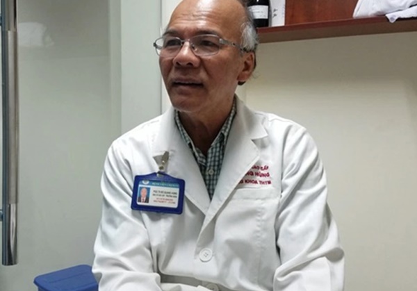 Chỉ học cắt tỉa đùi gà, hô biến thành bác sĩ, chuyên gia thẩm mỹ-2