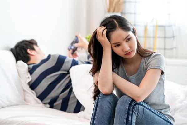 Vợ chồng anh trai đòi giữ sổ tiết kiệm của mẹ nếu không sẽ bỏ mặc bà-2