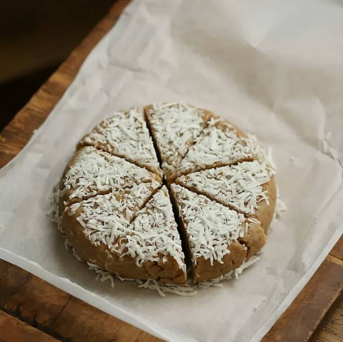 Mách bạn cách làm món bánh dừa nướng béo ngậy, thơm phức-6