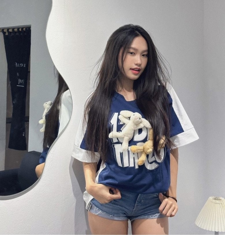 Ái nữ nhà Minh Nhựa đọ sắc bạn gái Đoàn Văn Hậu, mẹ bỉm dao kéo khen hết lời vẻ đẹp tự nhiên-8