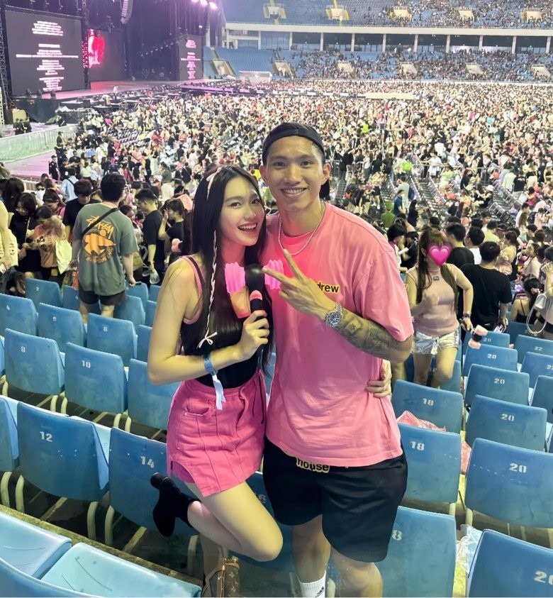 Ái nữ nhà Minh Nhựa đọ sắc bạn gái Đoàn Văn Hậu, mẹ bỉm dao kéo khen hết lời vẻ đẹp tự nhiên-9