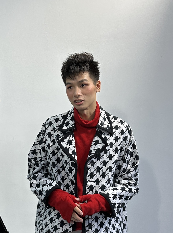 Kình ngư Nguyễn Hữu Kim Sơn khoe visual lần đầu đi show thời trang, thẳng thắn nói về bạn gái-3