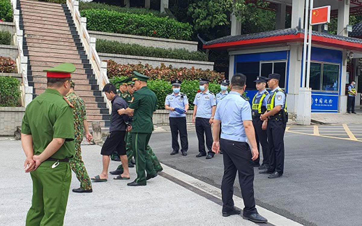 Lời khai của nghịch tử giết bố rồi bỏ trốn sang Trung Quốc-1