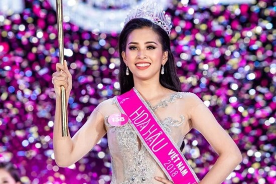 Tiểu Vy được khen ngợi vì chia sẻ sau đăng quang: