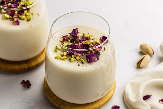 Món pudding hoa hồng giúp làn da mịn màng, trắng sáng