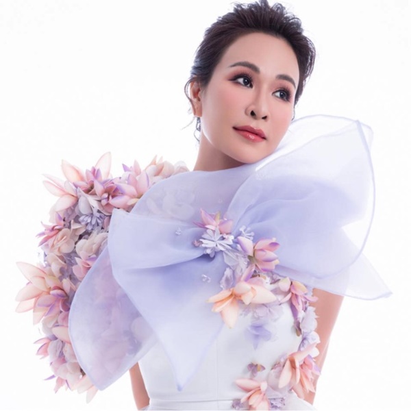 Bị chê ứng xử kém với khán giả, Uyên Linh tung clip toàn cảnh-2