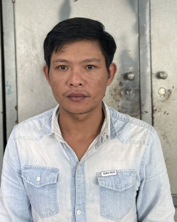 Nữ tiếp viên 16 tuổi bị nhóm người đi ô tô chặn bắt-2