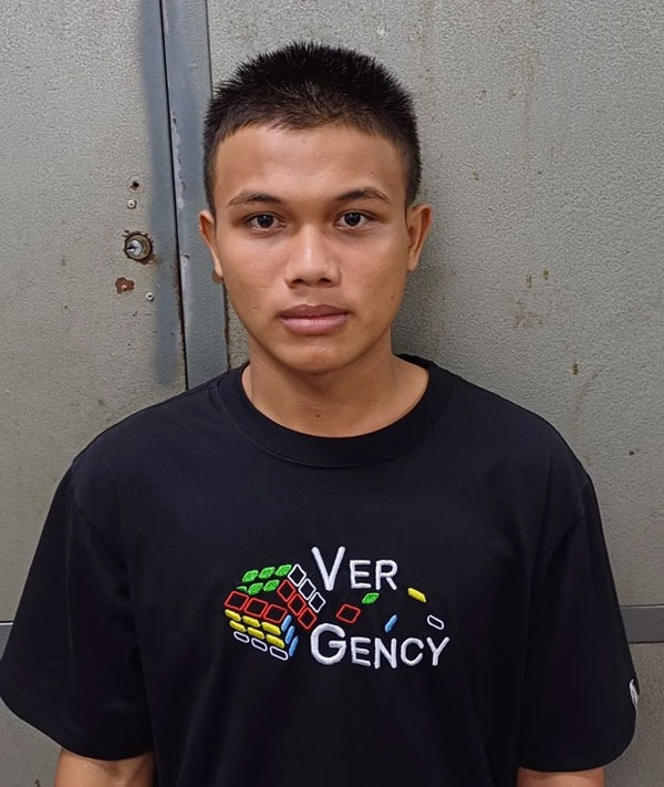 Nữ tiếp viên 16 tuổi bị nhóm người đi ô tô chặn bắt-4