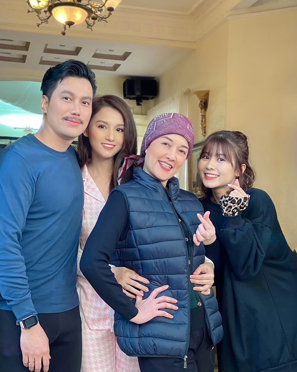 Mẹ chồng nữ danh hài đất Bắc: Chưa bao giờ lộ diện nhưng luôn tuyệt vời qua lời kể của con dâu-1