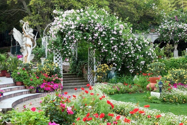 Khu vườn rộng 5.000m2 đẹp như cổ tích được cải tạo từ bãi đất hoang-8