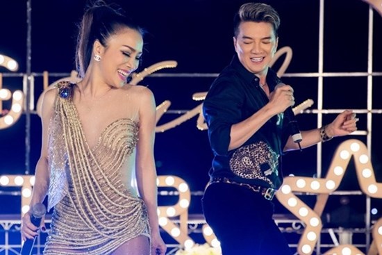 Ngôi nhà đẹp như cổ tích của nữ ca sĩ từng đòi 'đánh' người miệt thị Đàm Vĩnh Hưng