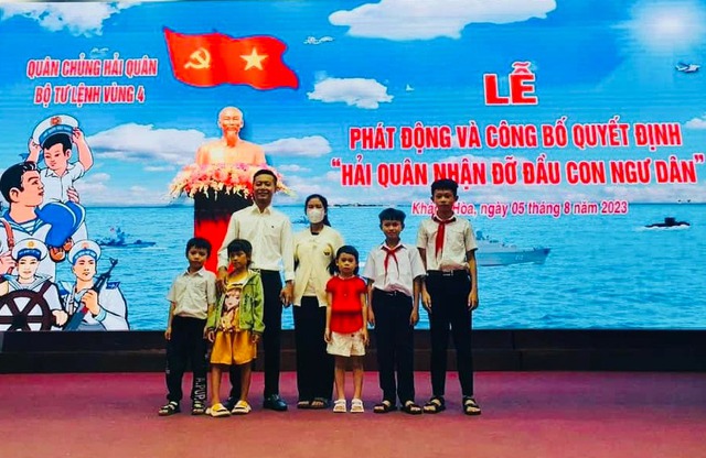 Quang Linh Vlogs bay hạng thương gia 100 triệu về Việt Nam nhưng cả chặng lại ngồi im thin thít vì lí do này-5