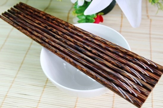 Sau bao lâu nên thay đũa một lần?