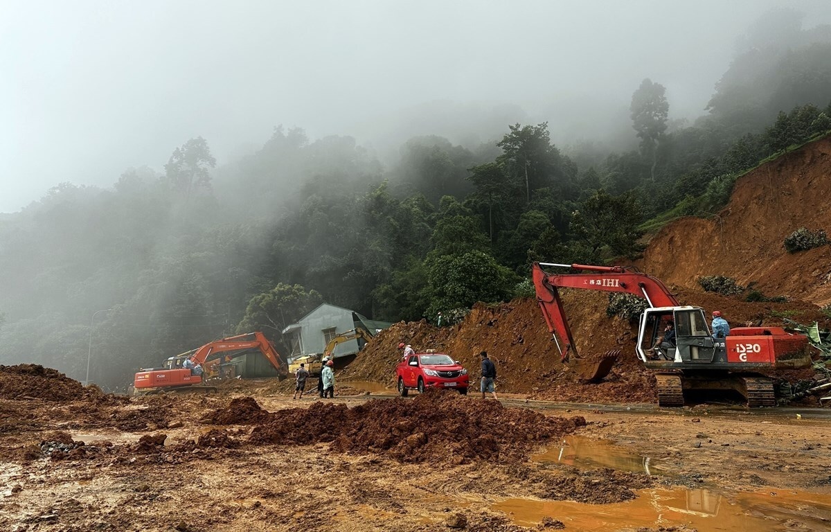 Khắp nơi sạt lở kinh hoàng, vùi lấp nhiều người: Đừng mãi đổ lỗi cho thiên tai-2