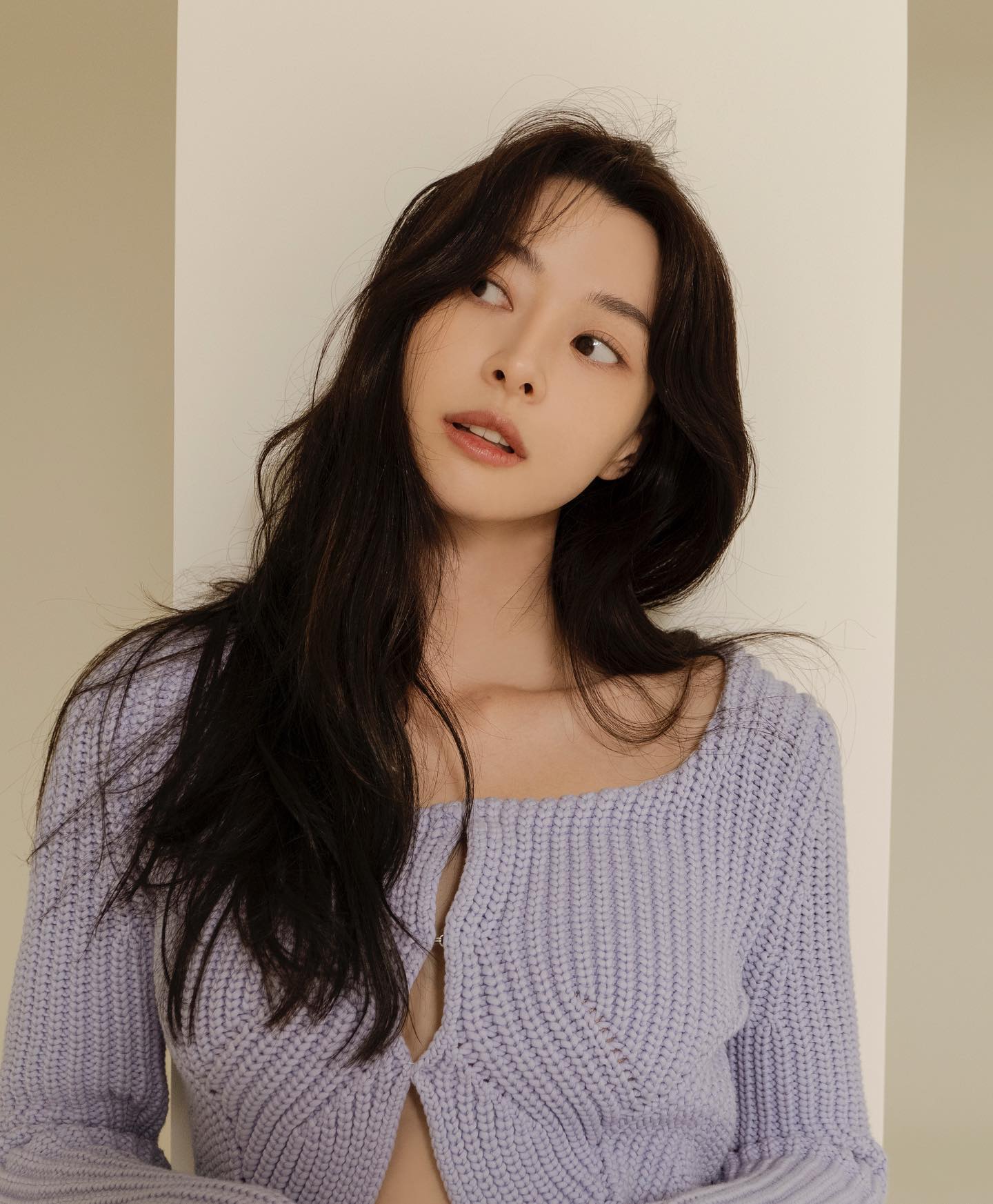 Sao Hàn gợi ý 5 kiểu tóc xoăn sang trọng mà vẫn trẻ trung-2