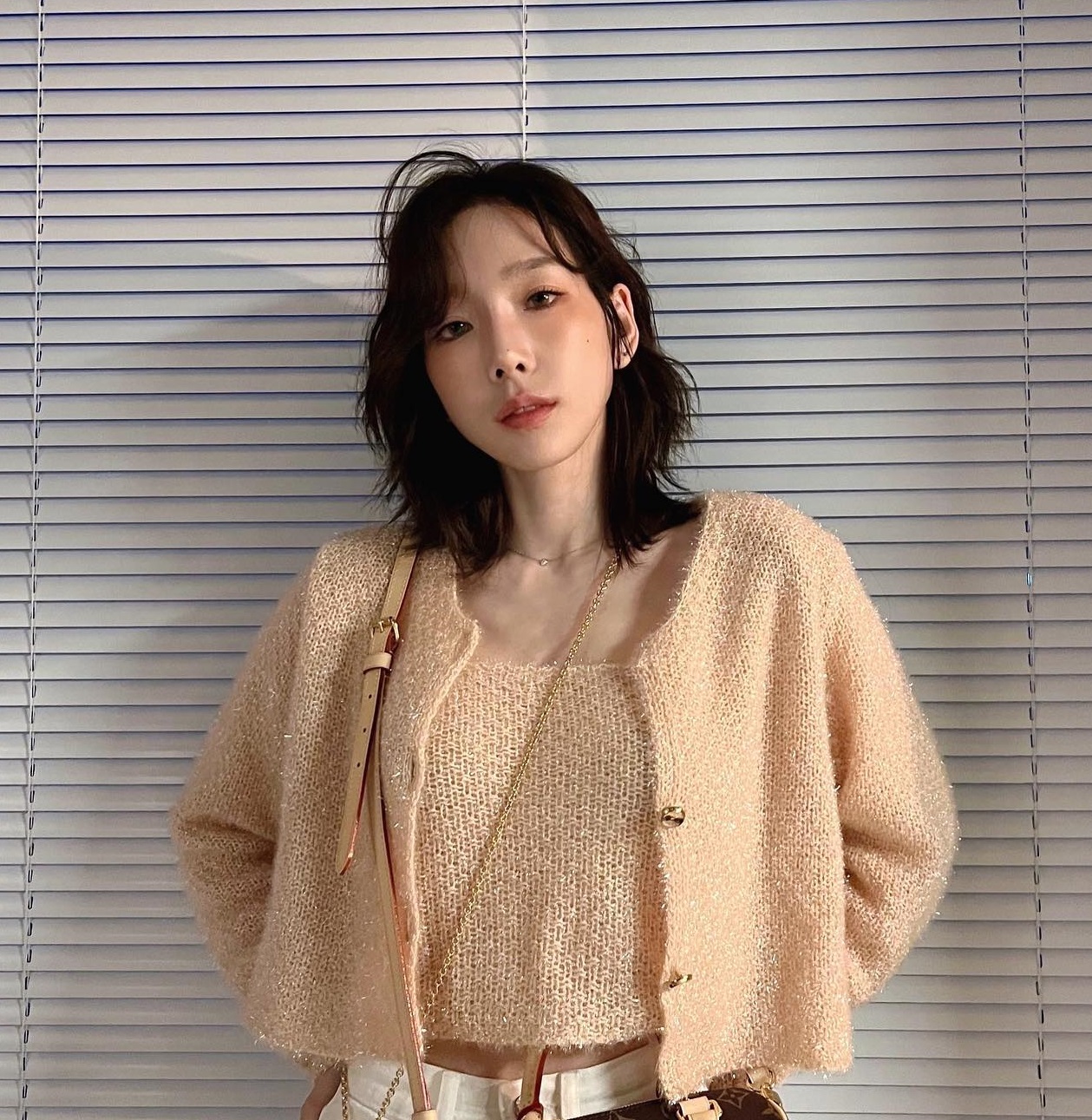 Sao Hàn gợi ý 5 kiểu tóc xoăn sang trọng mà vẫn trẻ trung-3