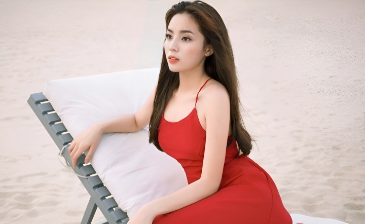 Những Hoa hậu của Việt Nam từng bị đề nghị tước vương miện giờ ra sao?-4