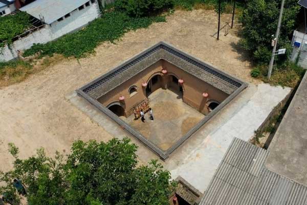 Khám phá ngôi làng hơn 4.000 năm tuổi nằm dưới lòng đất-1